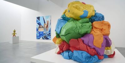 Gallery-6_Photo-by-Prudence-Cuming-Associates-©-Victor-Mara-Ltd-artwork-©-Jeff-Koons-1340x672-1.jpg